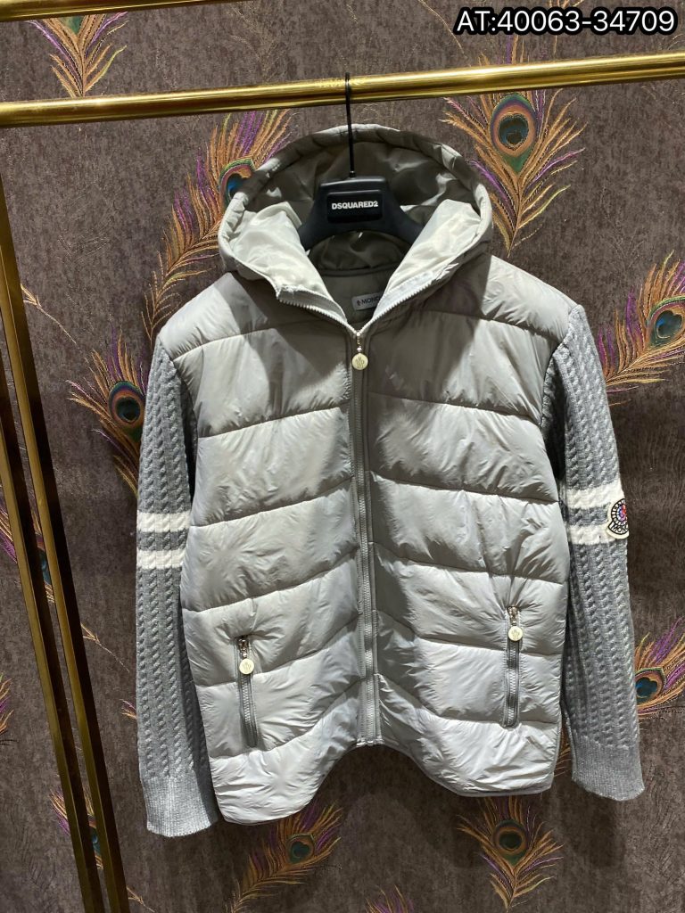 Áo Khoác THOM BROWNE đan len mịn